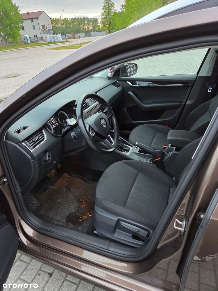 Skoda Octavia 2.0 TDI Style DSG - 17