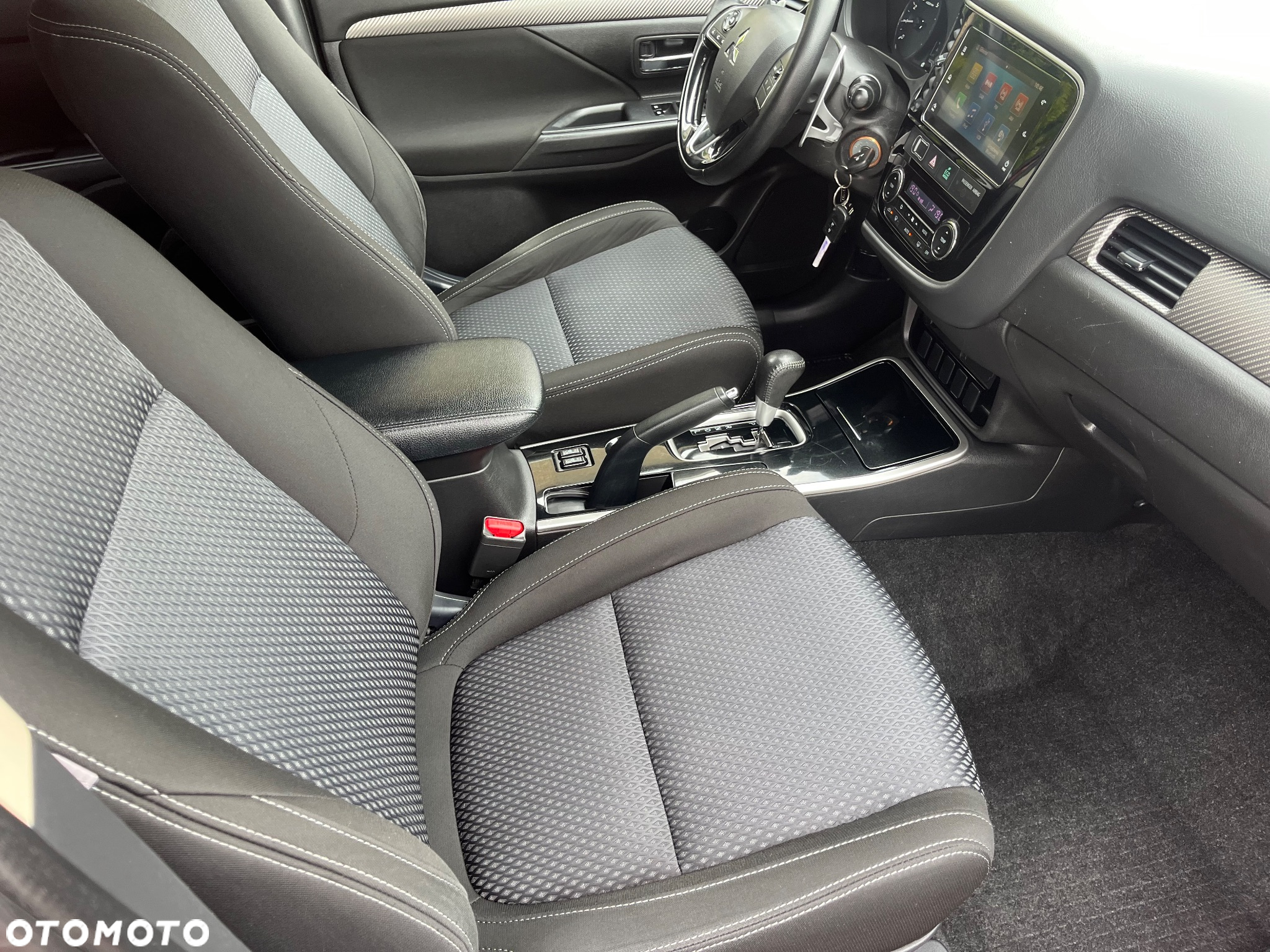 Mitsubishi Outlander 2.0 2WD CVT Diamant Edition+ - 19
