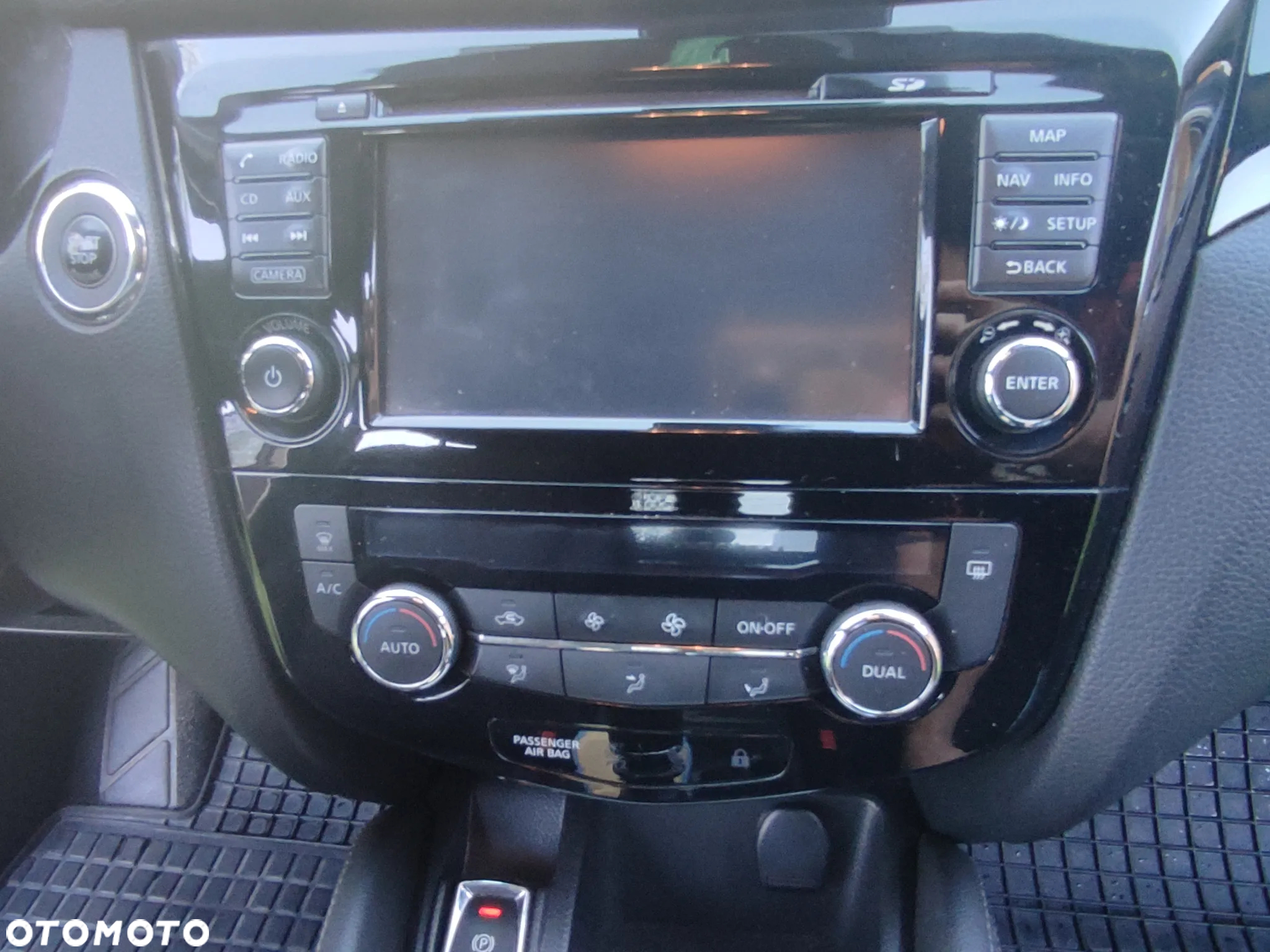 Nissan Qashqai 1.5 dCi N-Connecta EU6 - 29