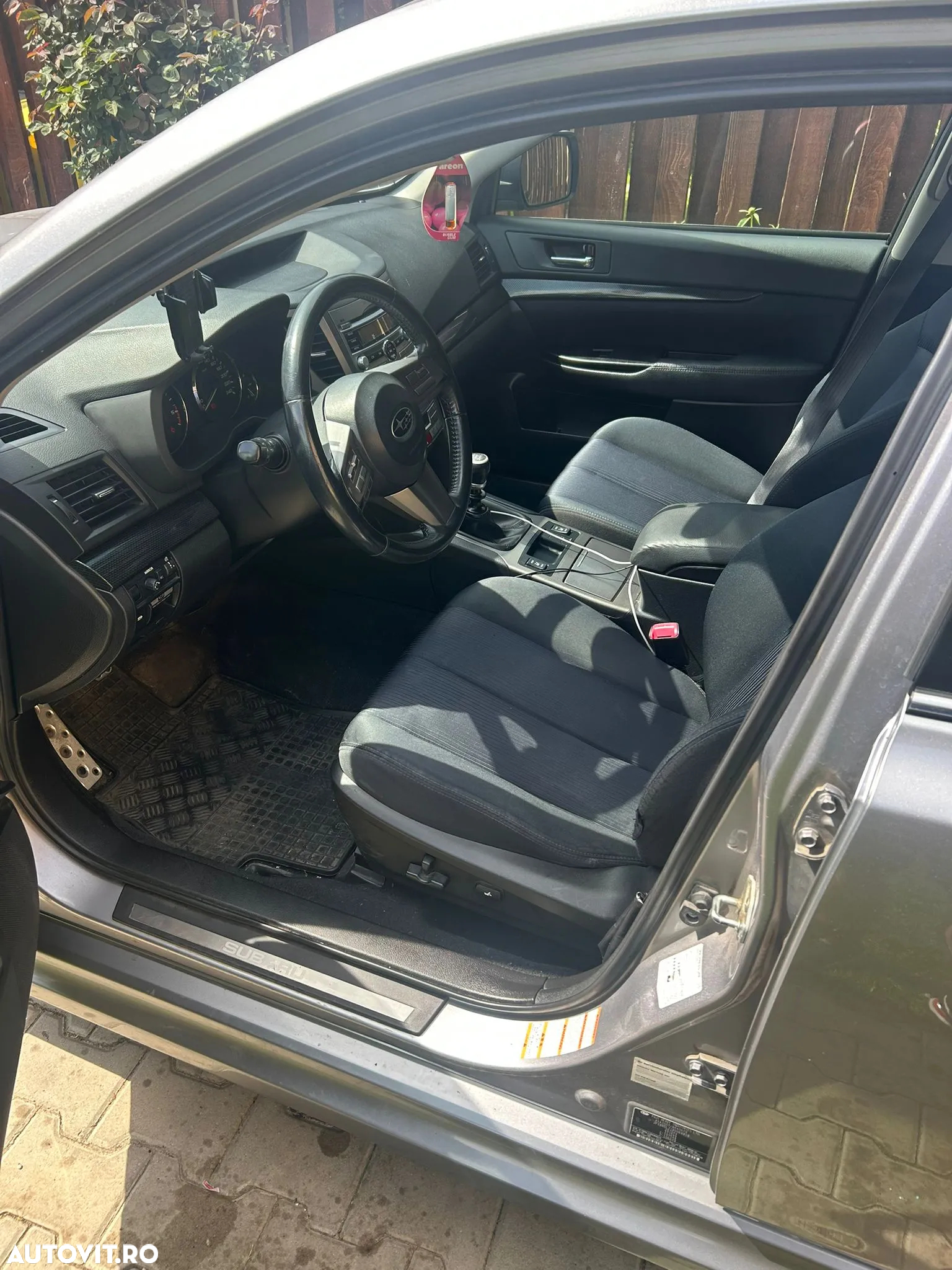 Subaru Legacy - 13