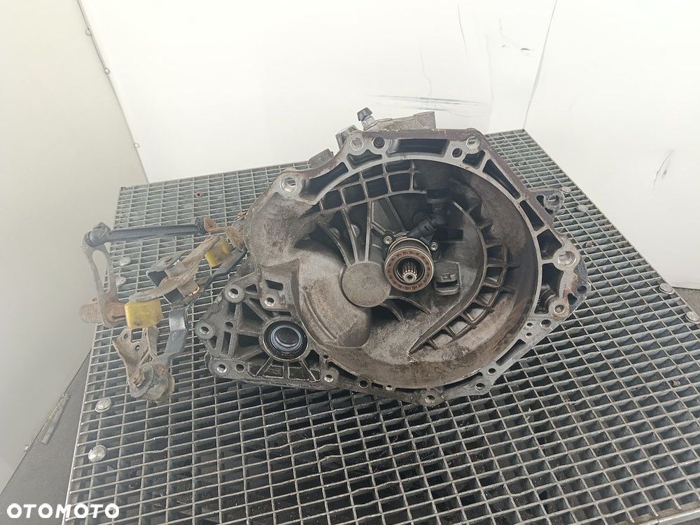 SKRZYNIA BIEGÓW MANUALNA 5 OPEL ASTRA H T4C394 1.6 16V 115KM - 1