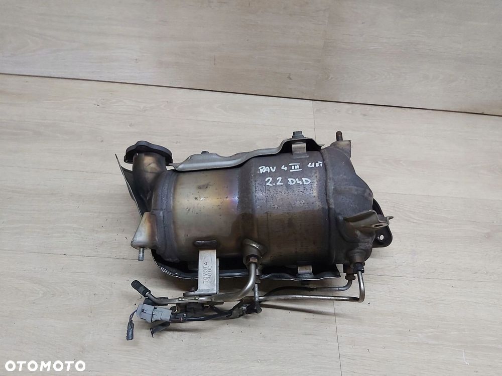 Toyota Rav4 III 2,2 d4d d-cat DPF Katalizator nr 26090 pełny - 1