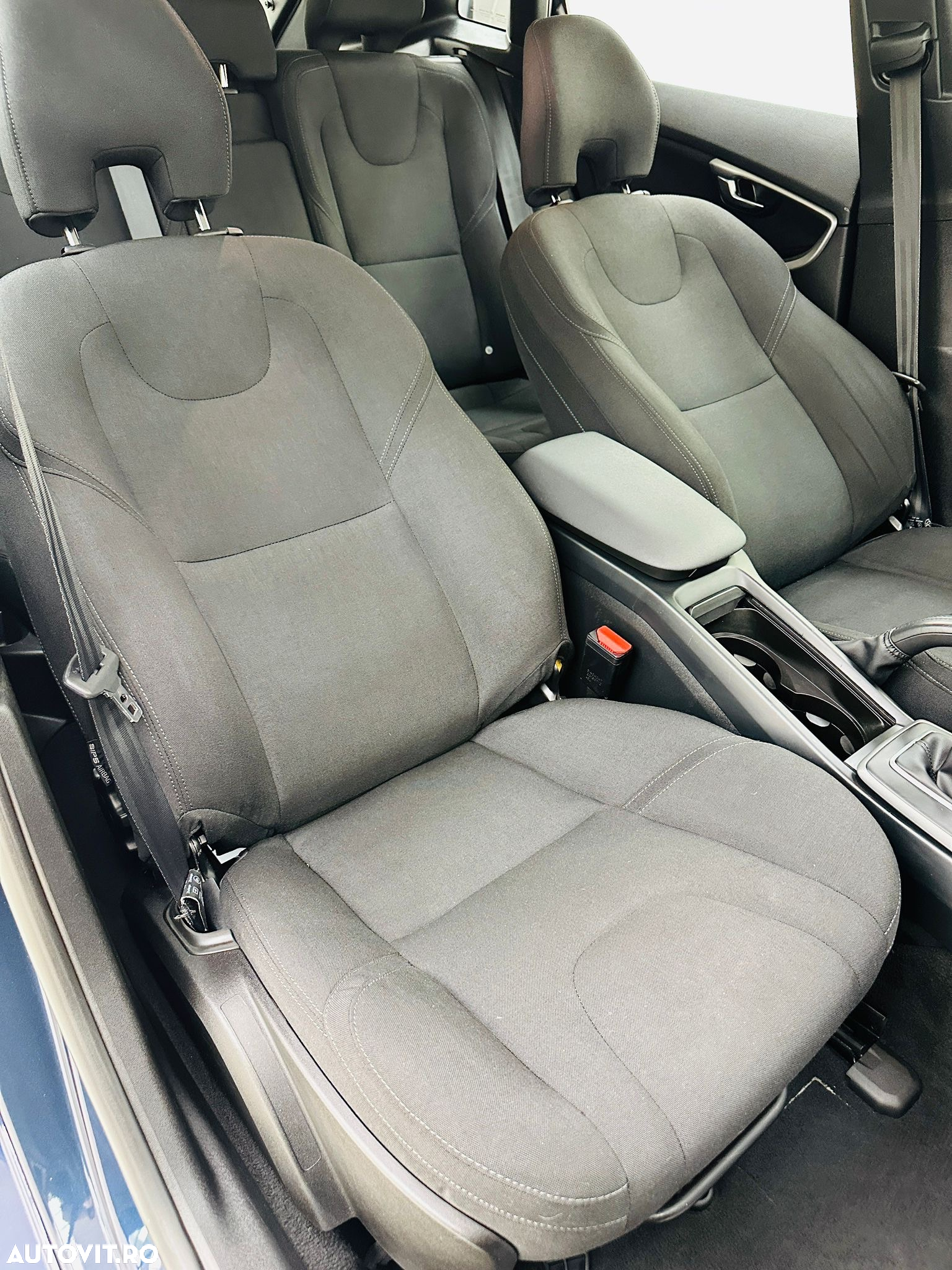 Volvo V40 - 26