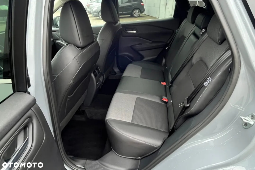 Nissan Qashqai 1.3 DIG-T mHEV 4x4 N-Connecta Xtronic - 9