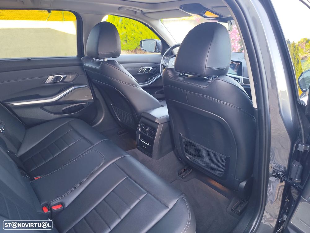 BMW 330 e Line Sport Auto - 12