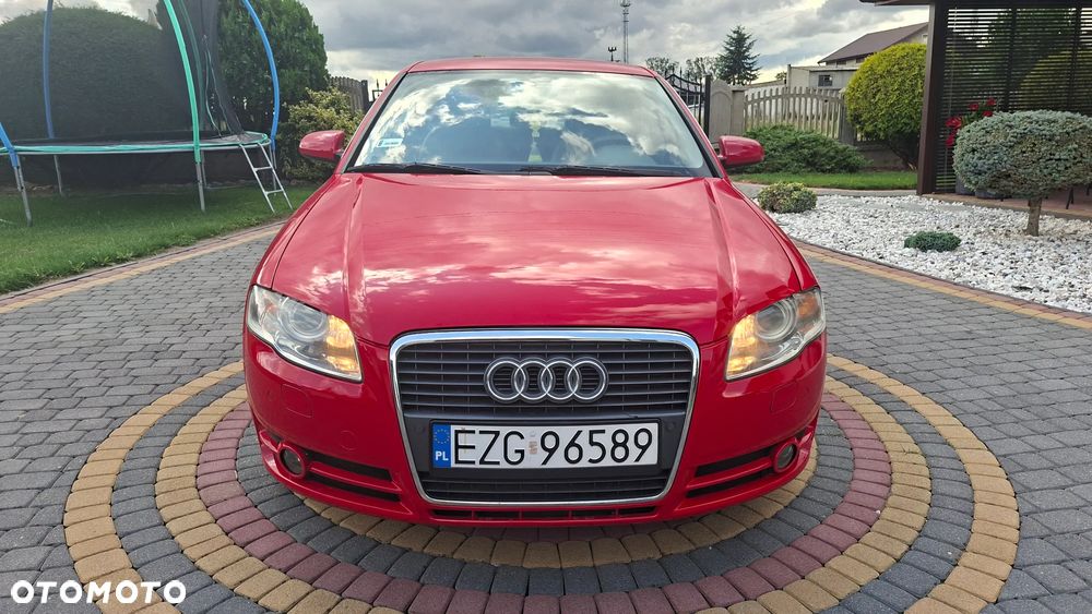 Audi A4 Limousine - 8