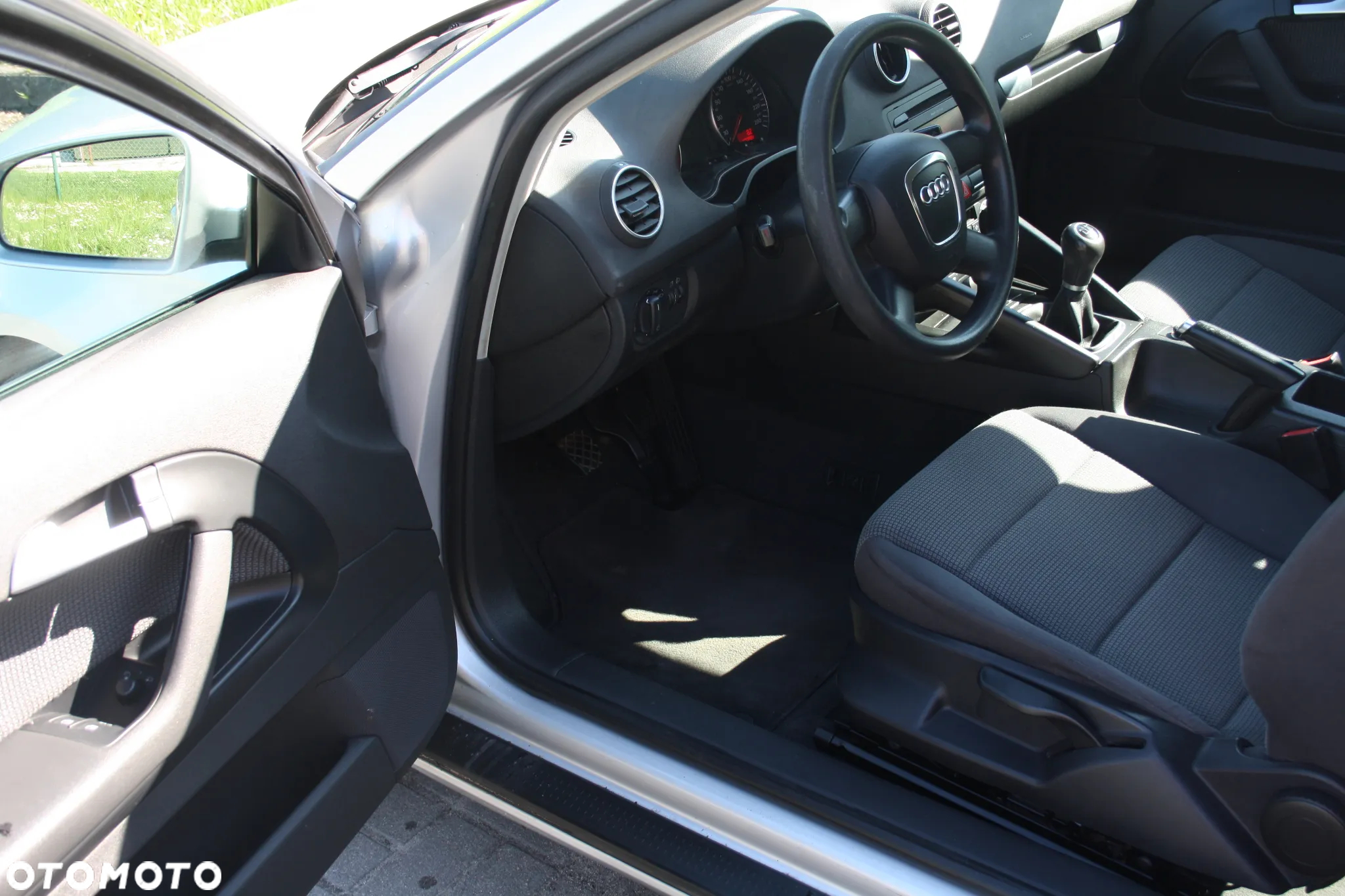 Audi A3 1.6 Attraction - 11