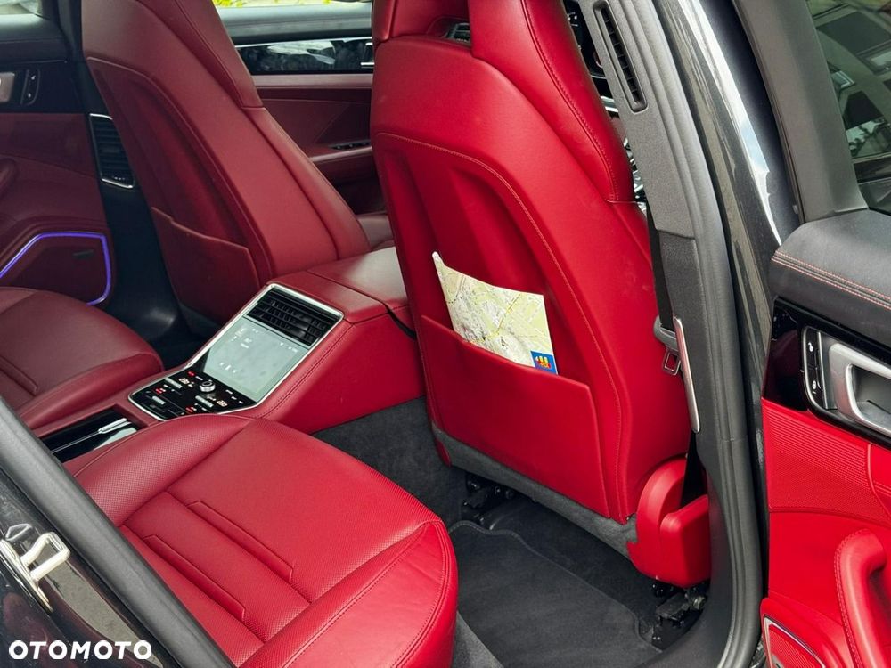 Porsche Panamera 4S Executive - 11
