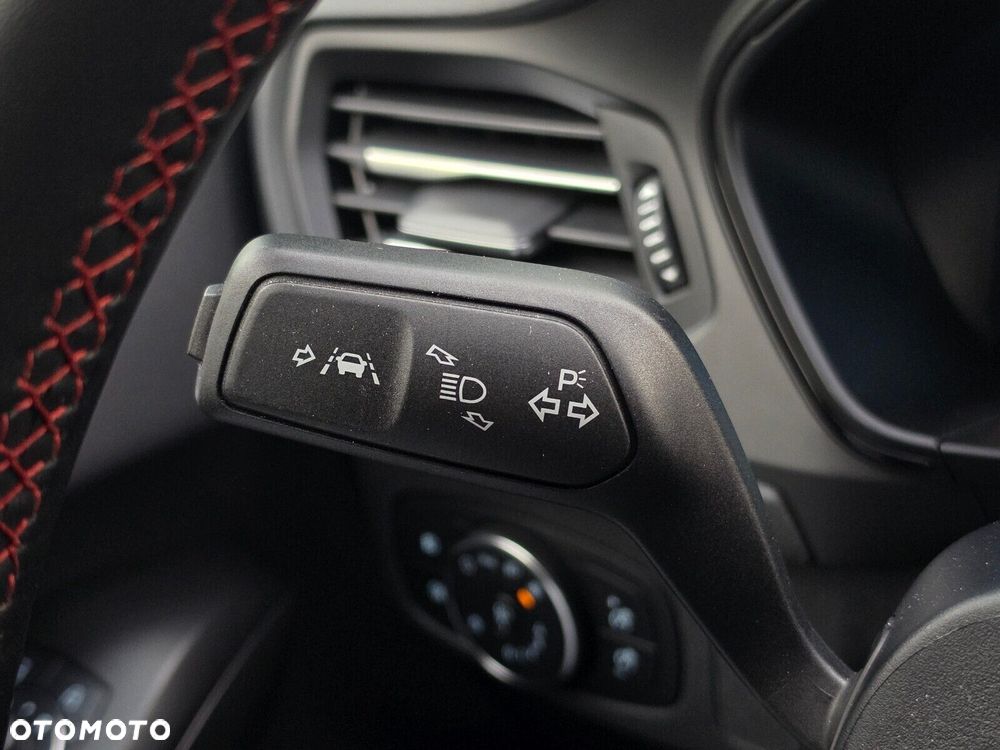 Ford Focus 1.0 EcoBoost mHEV ST-Line X - 21