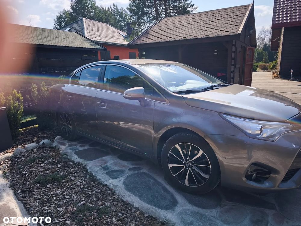 Toyota Avensis 1.8 Active - 1