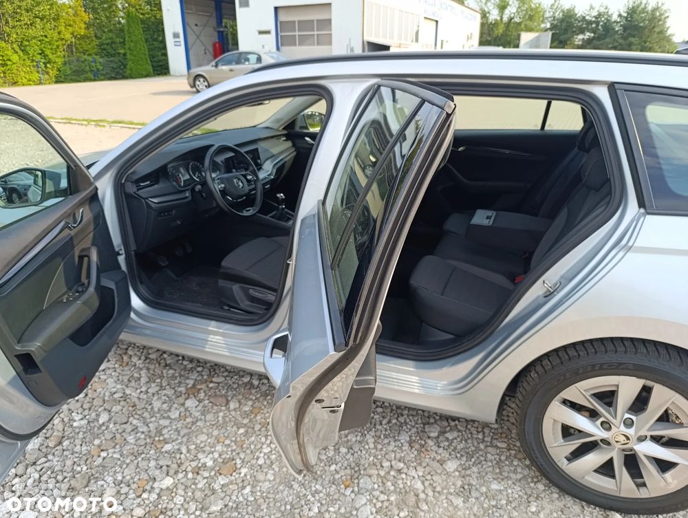 Skoda Octavia 2.0 TDI Ambition - 15