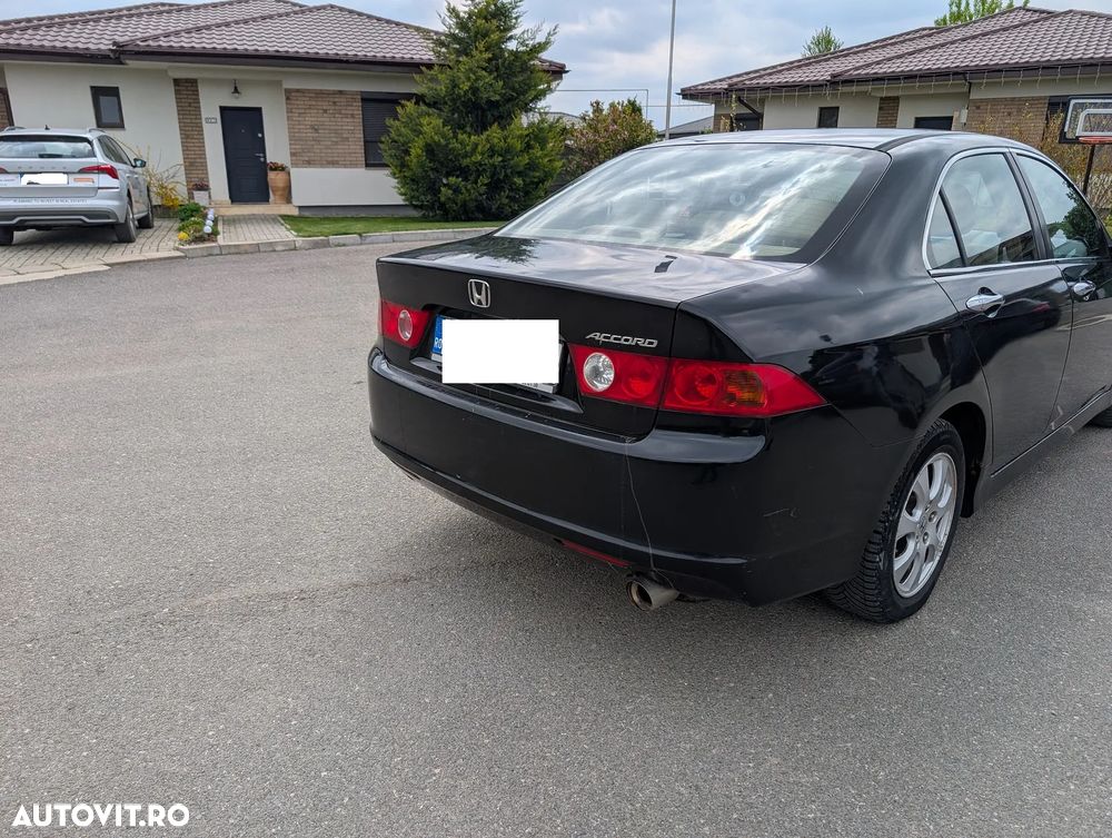 Honda Accord 2.0i Exec - 4