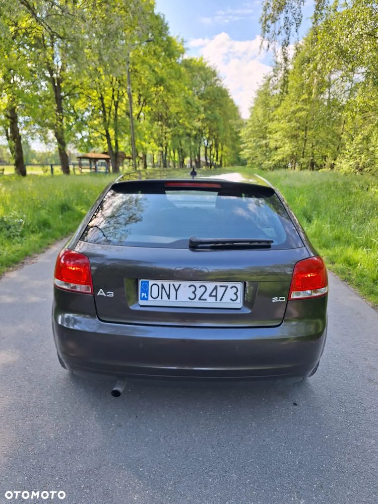 Audi A3 3-drzwiowe 2.0 FSI Attraction - 8