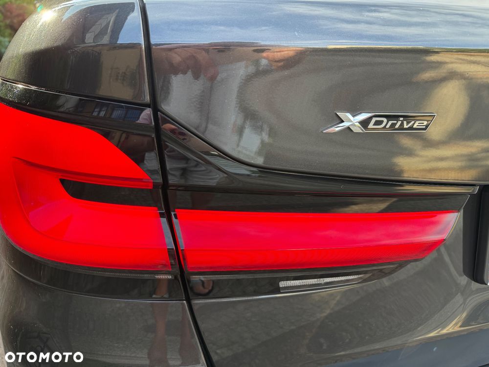 BMW Seria 5 530e xDrive Luxury Line sport - 8
