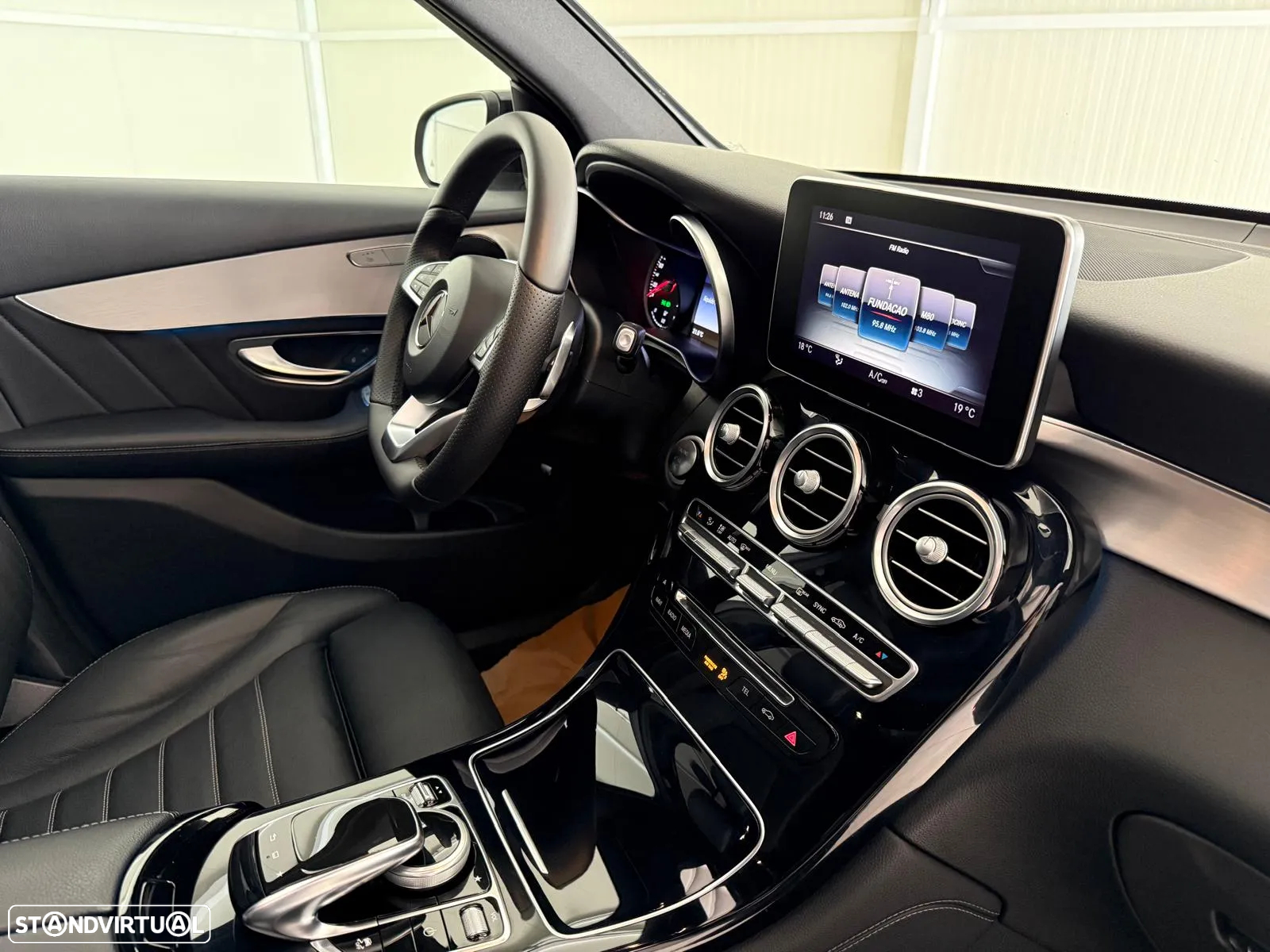Mercedes-Benz GLC 250 d 4Matic 9G-TRONIC AMG Line - 48