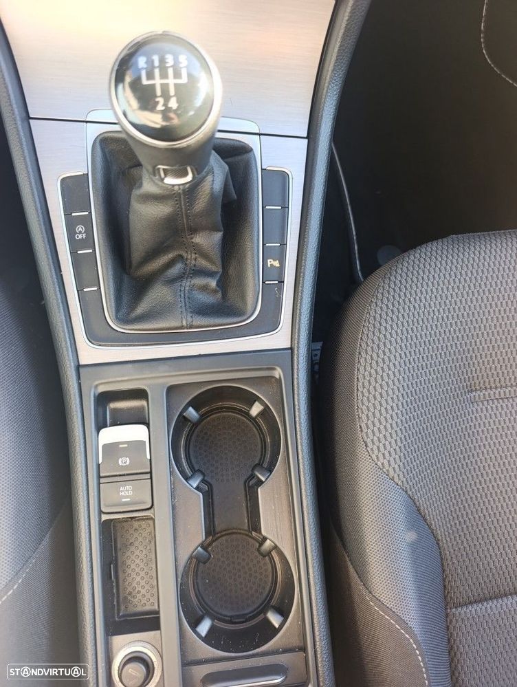 VW Golf 1.6 TDi GPS Edition Frotas - 12