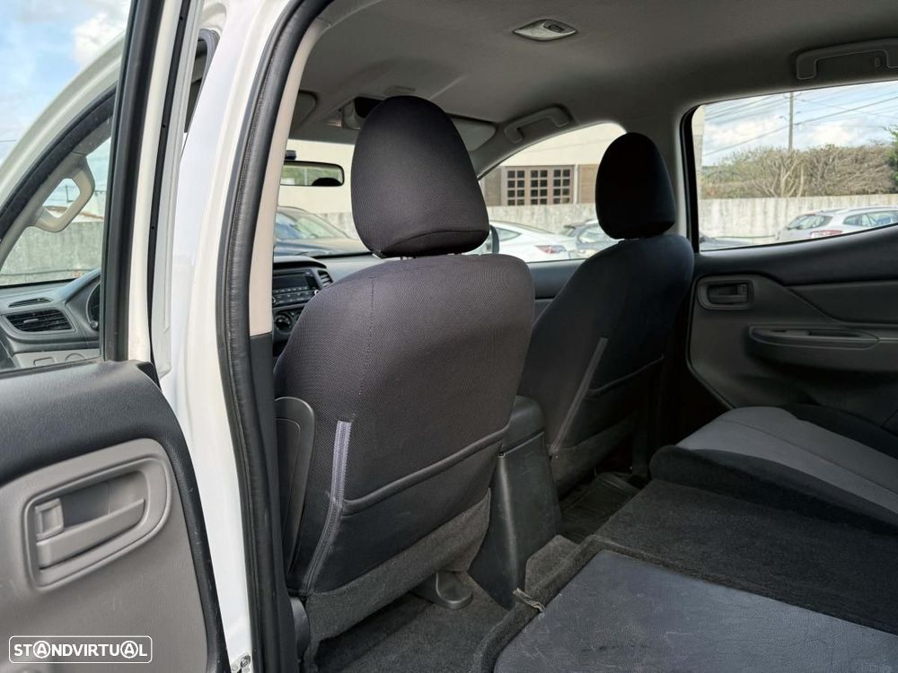 Mitsubishi L200 - 16