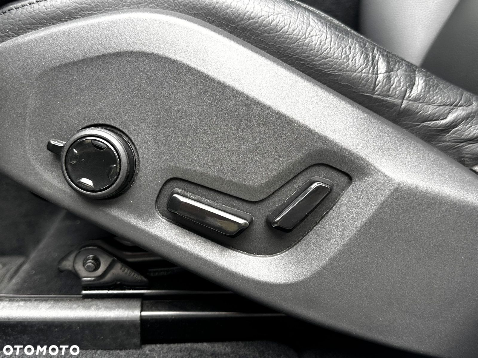 Volvo XC 60 - 22