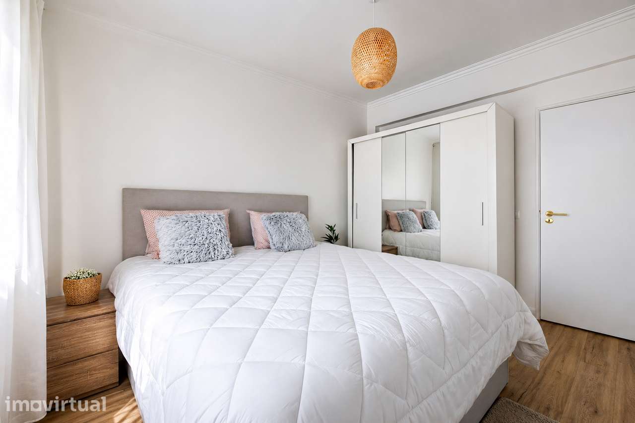 Apartamento T2 Mobilado e Remodelado, Seixal - Grande imagem: 2/17