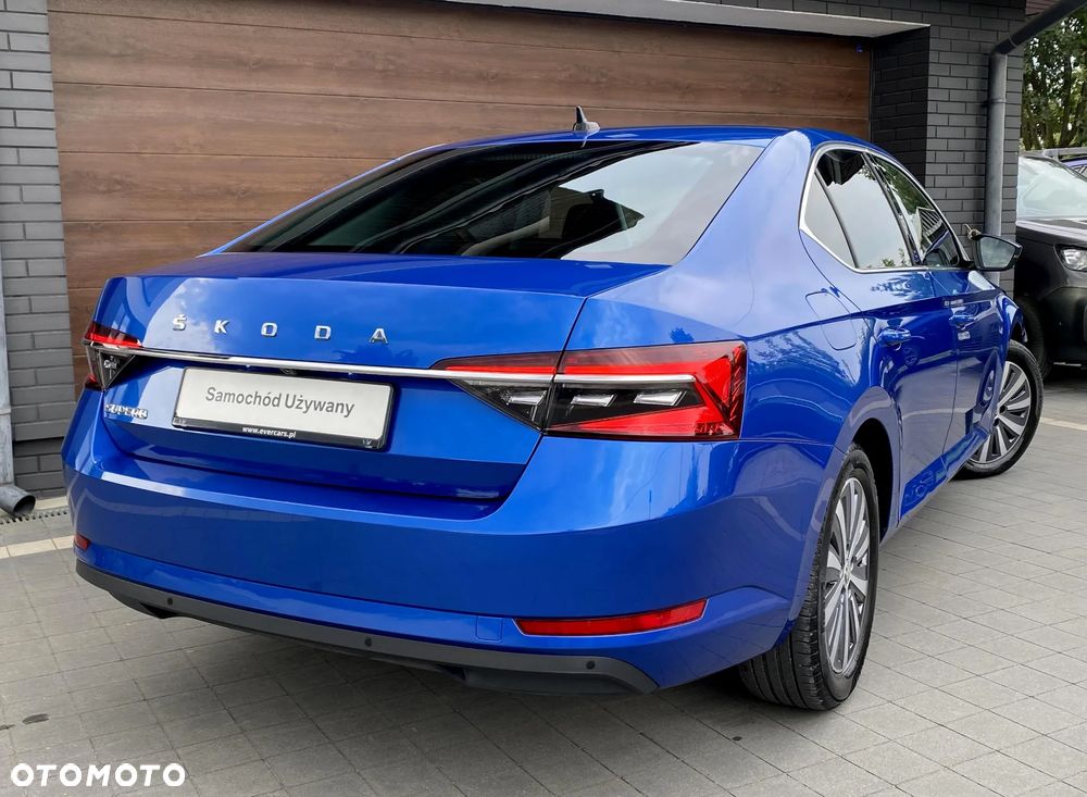 Skoda Superb 2.0 TDI SCR Style DSG - 9