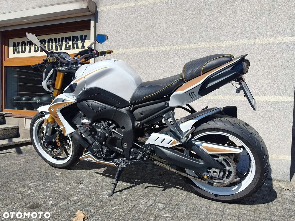 Yamaha FZ8 - 19
