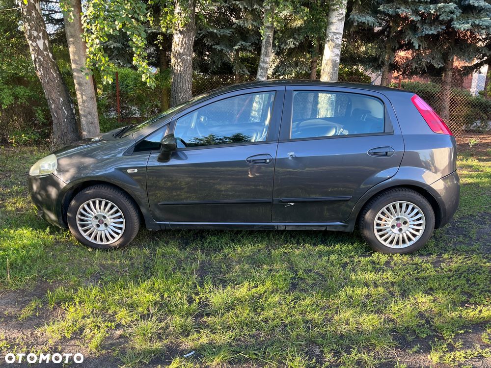 Fiat Grande Punto - 2