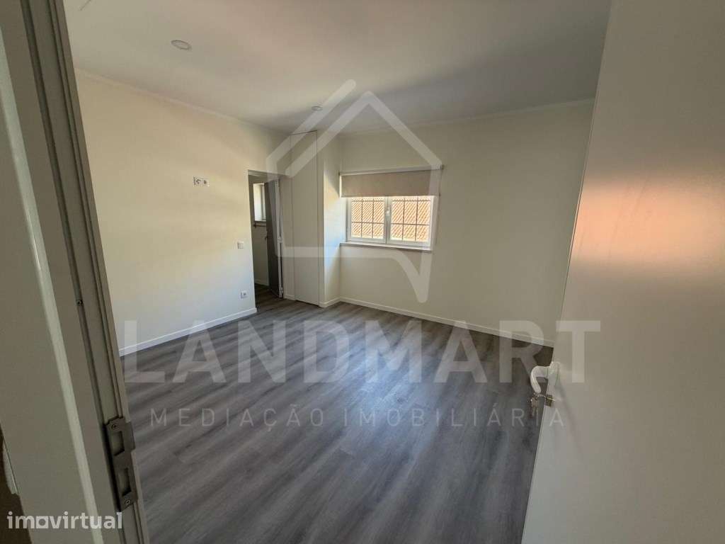 Apartamento T3, centro de Turquel - Grande imagem: 2/13
