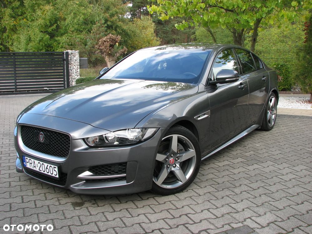 Jaguar XE 20d R-Sport - 1