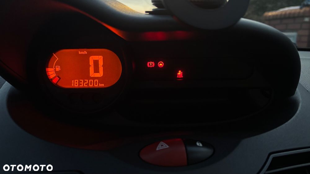 Renault Twingo 1.2 Authentique - 11