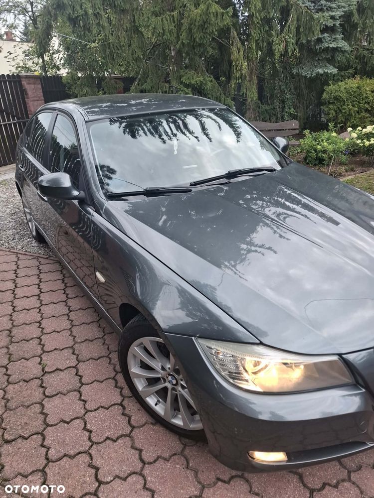 BMW Seria 3 320i - 13