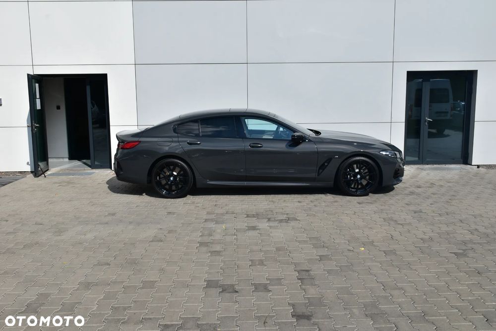 BMW Seria 8 - 3