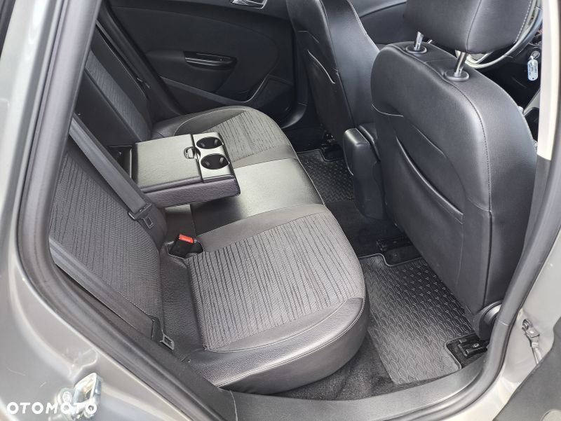 Opel Astra 1.4 T Executive - 9