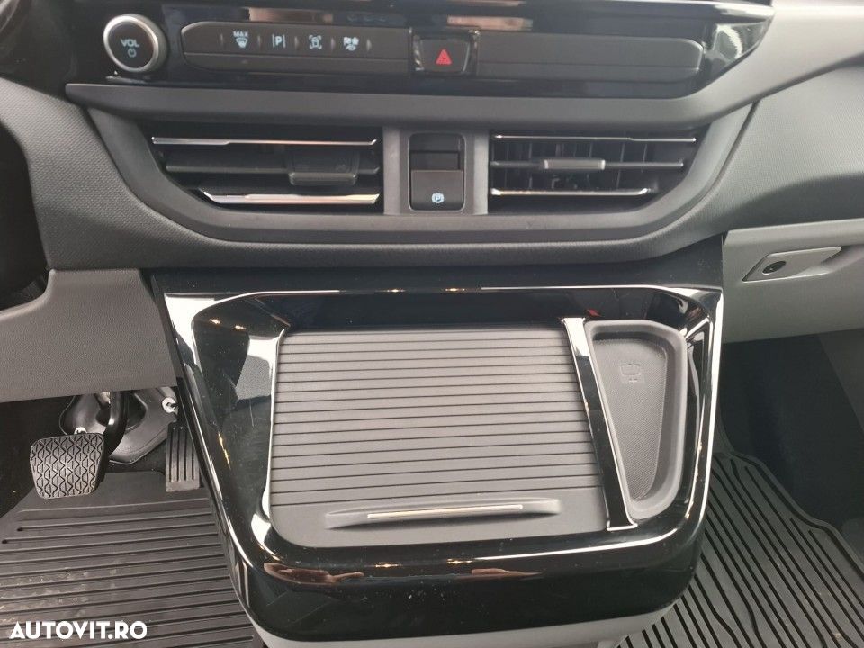 Ford Tourneo Custom - 18