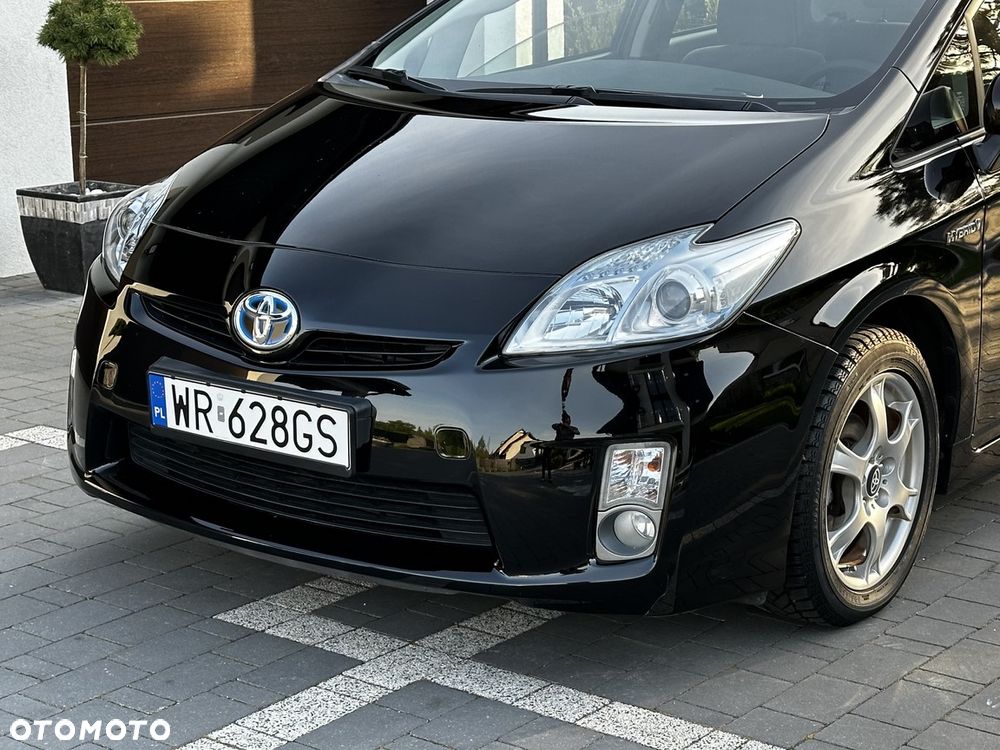 Toyota Prius (Hybrid) - 31