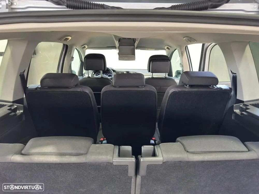 VW Touran 2.0 TDI Confortline - 27