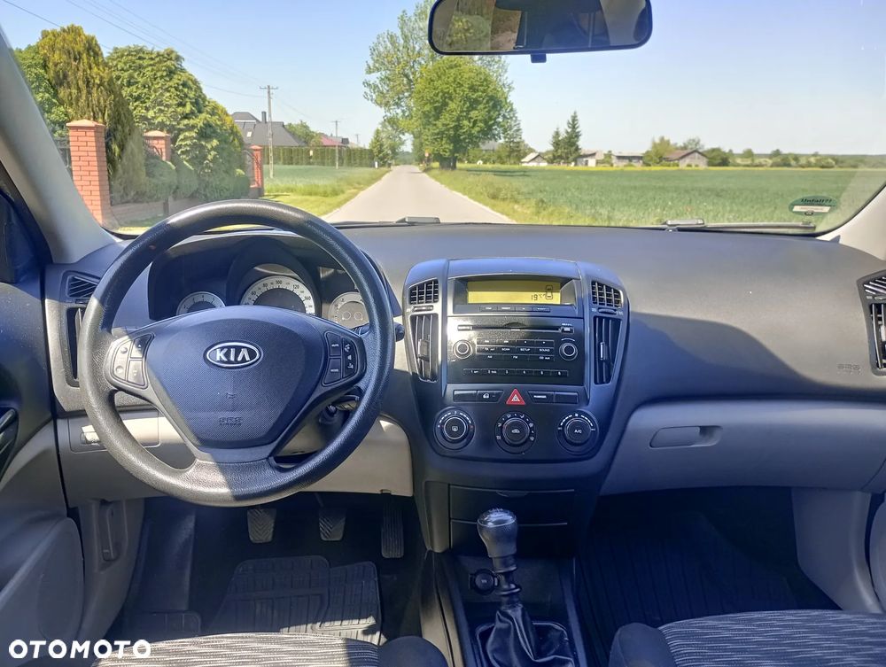 Kia Ceed 1.4 CVVT Attract - 7