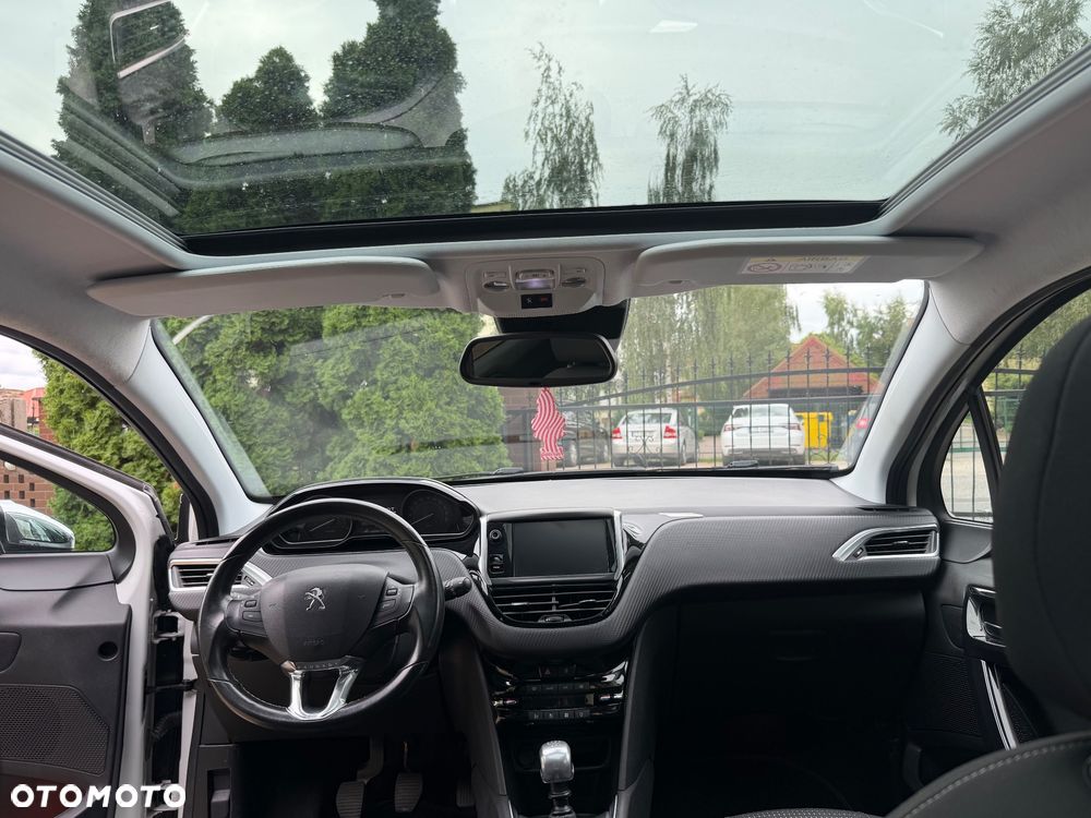 Peugeot 208 1.2 PureTech Allure S&S - 10