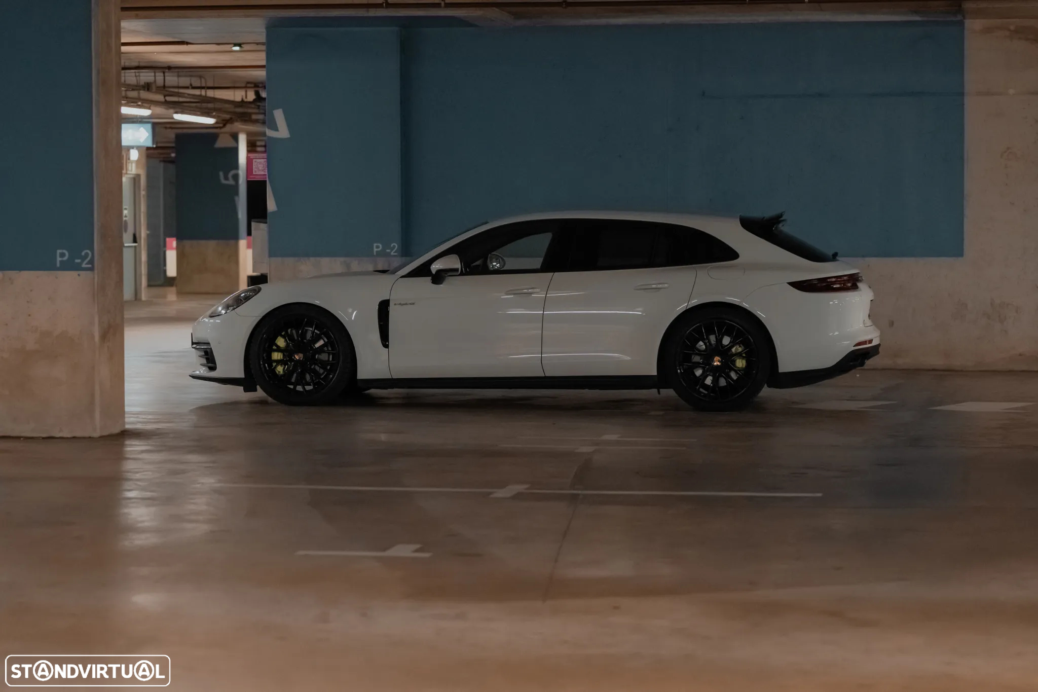 Porsche Panamera Sport Turismo 4 E-Hybrid - 21
