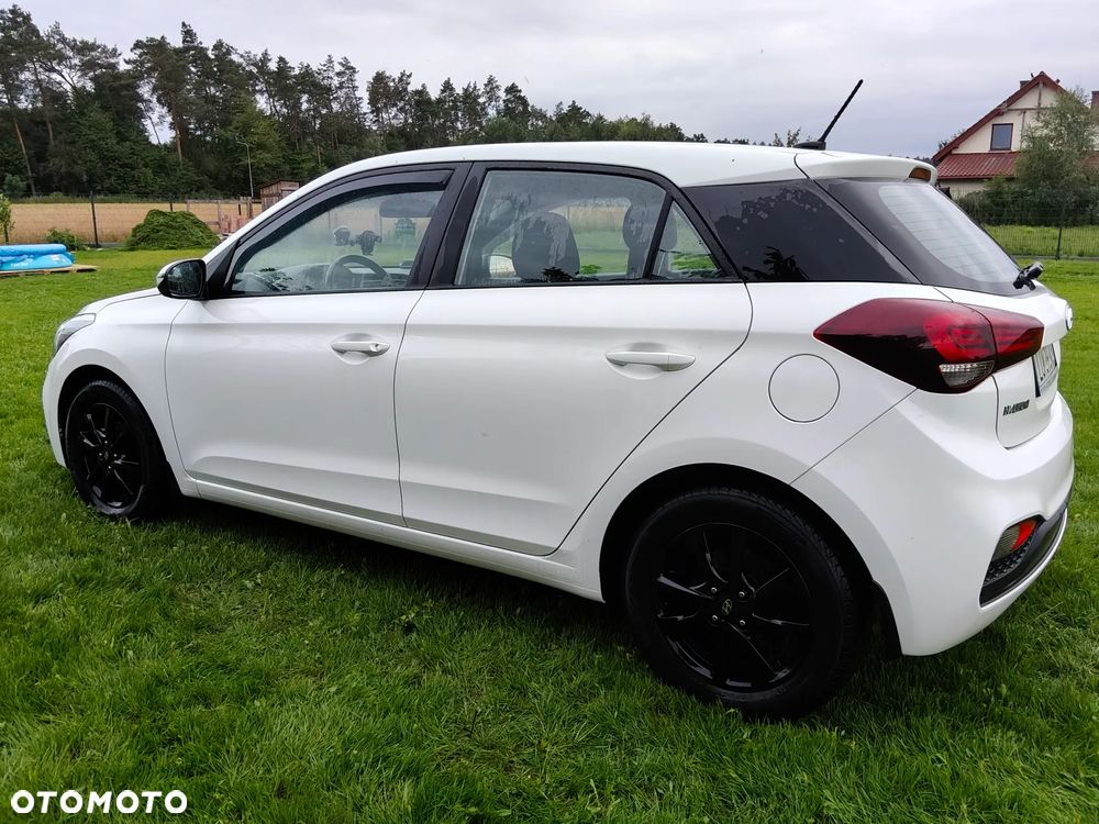Hyundai i20 1.2 Comfort - 20