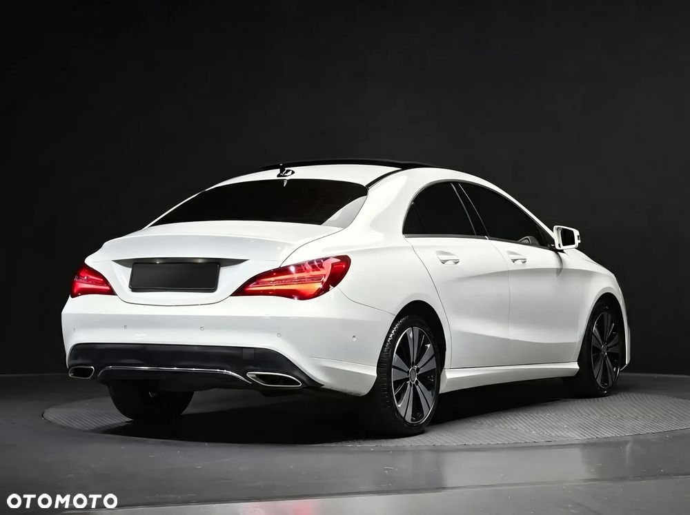 Mercedes-Benz CLA - 4