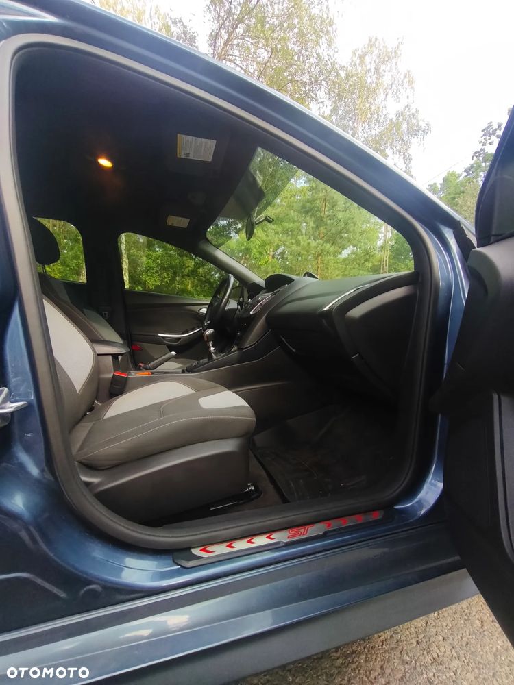 Ford Focus - 12