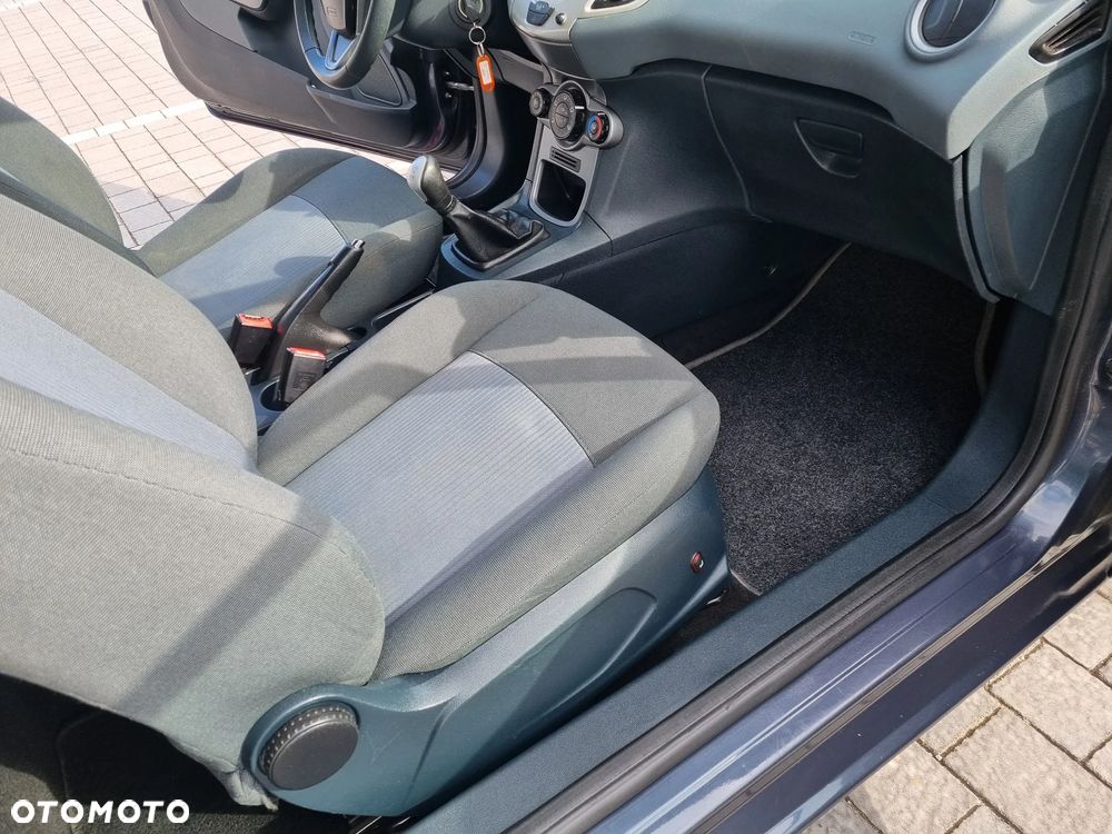 Ford Fiesta 1.25 Champions Edition - 23