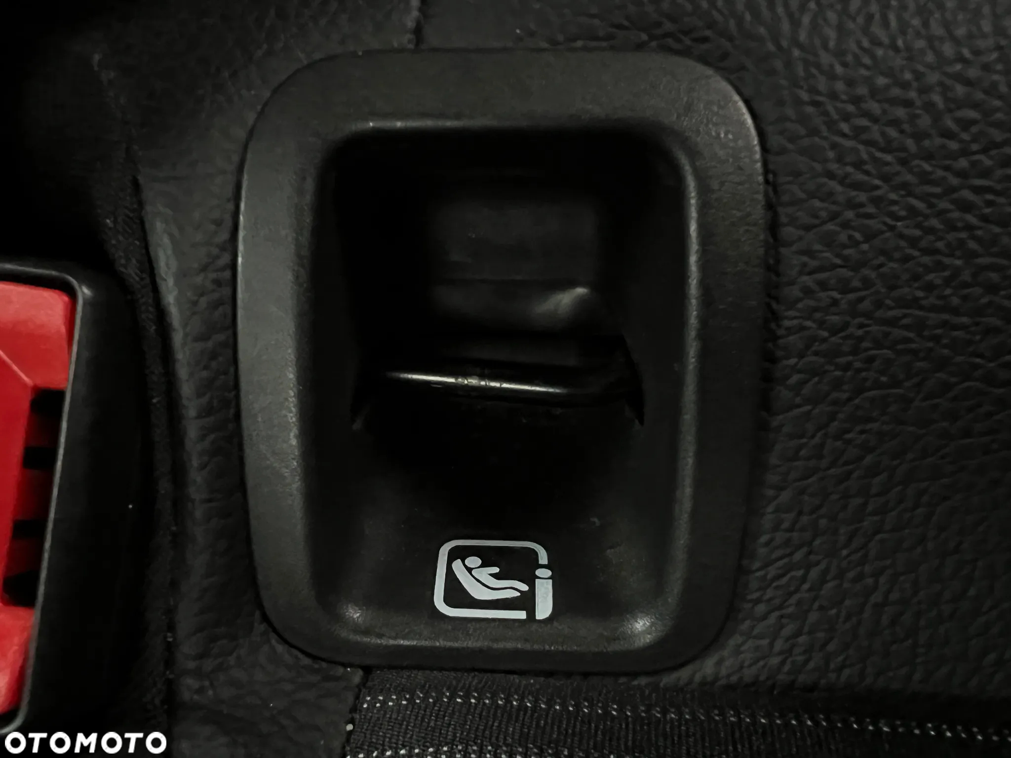 Mercedes-Benz CLA 220 d 8G-DCT - 26