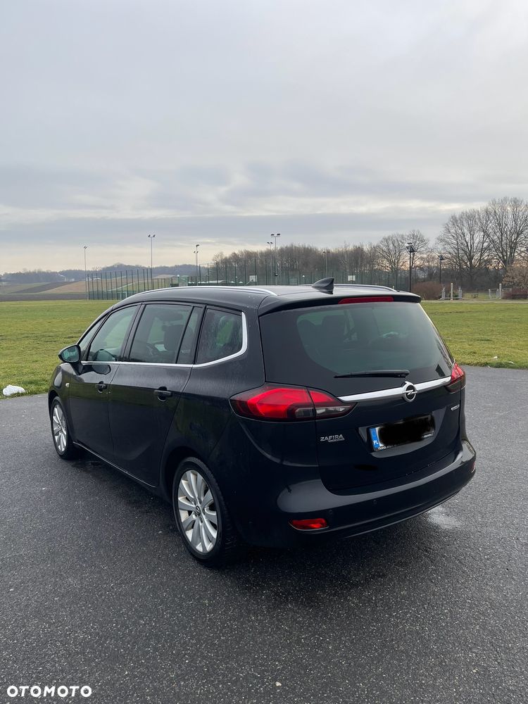 Opel Zafira - 2