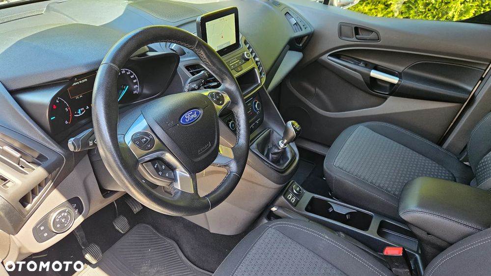 Ford Tourneo Connect Grand - 16