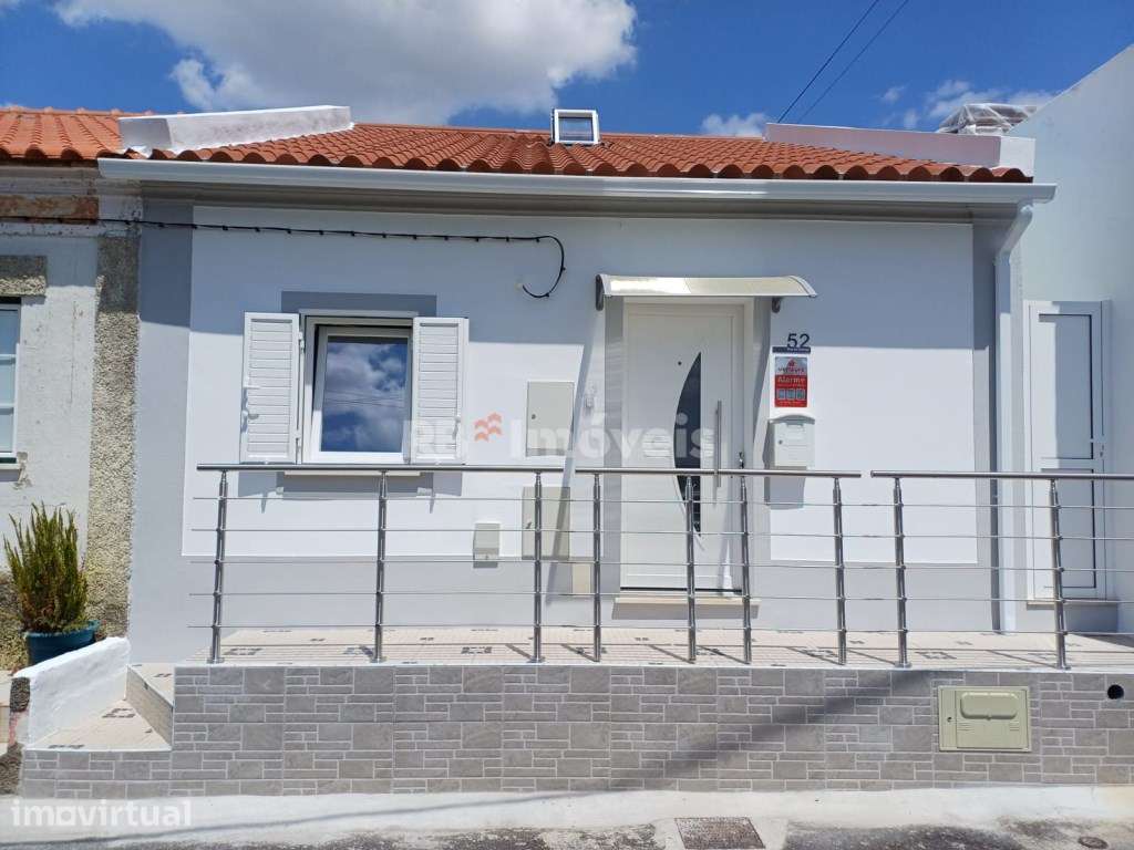 Moradia T1+2 remodelada em S. Miguel do Rio Torto, Abrantes - Grande imagem: 4/10