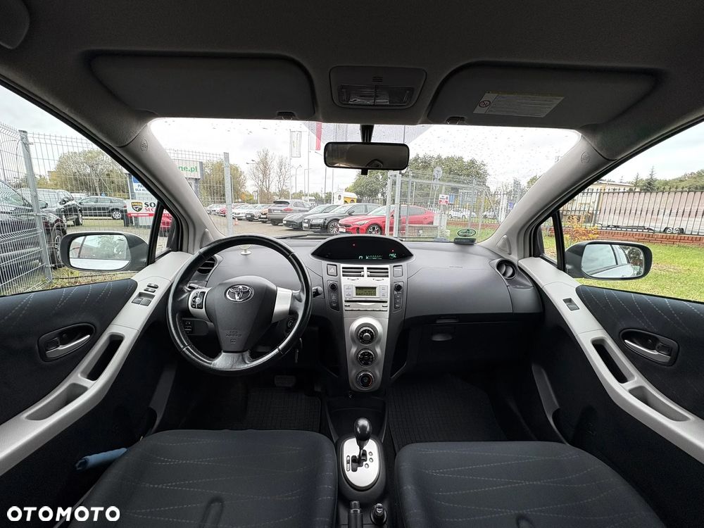 Toyota Yaris 1.3 Sol MM - 18