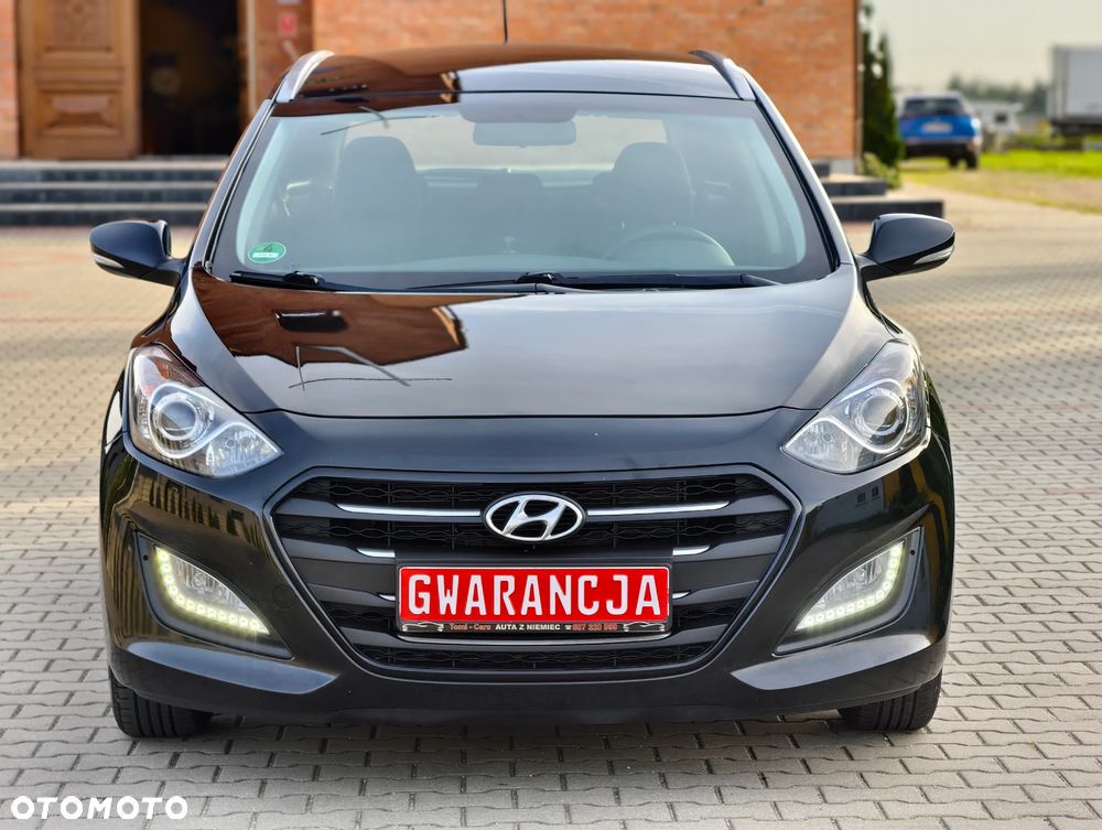 Hyundai i30 Kombi 1.4 Passion Plus - 29