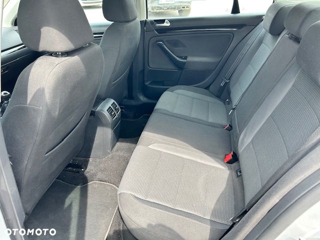 Volkswagen Jetta 1.6 TDI DPF Trendline - 10