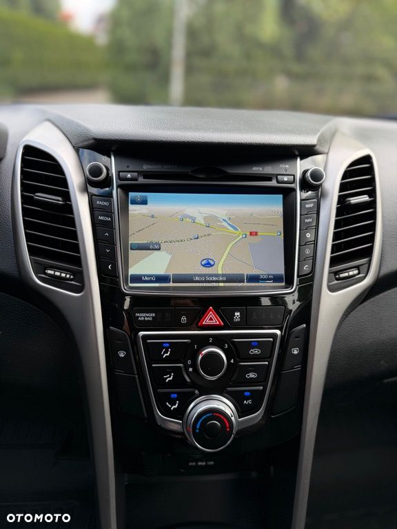 Hyundai i30 1.6 CRDi BlueDrive Premium - 21